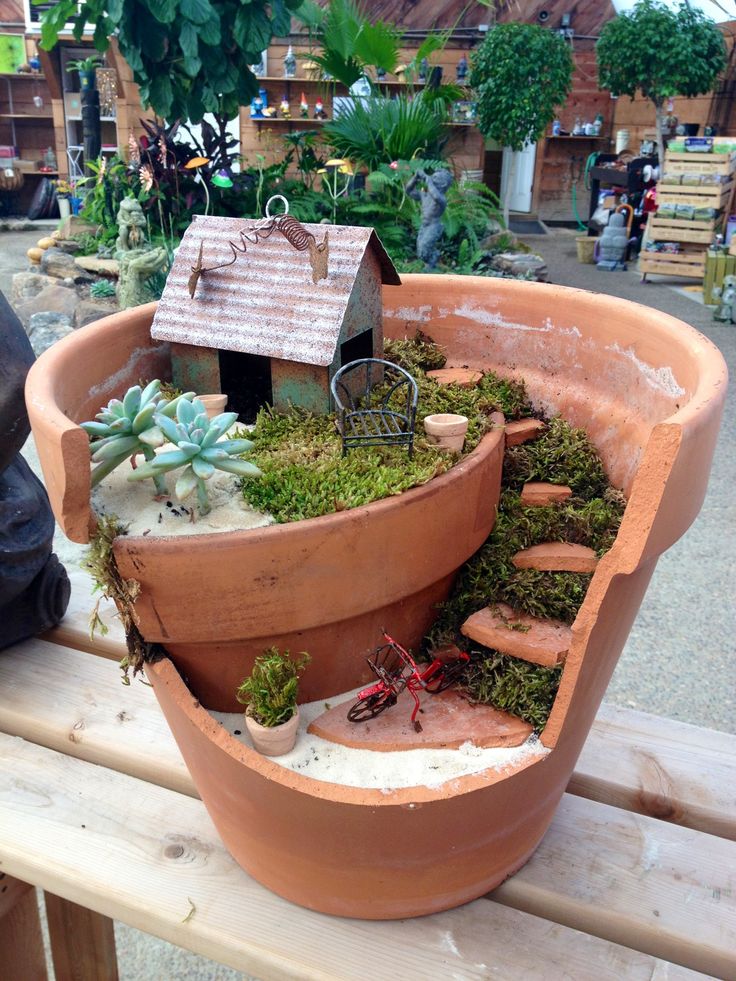 20 Lovely Fairy Gardens Made From Broken Pots - Page 2 of 3