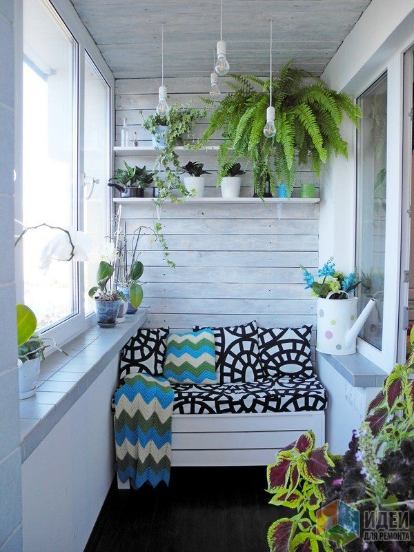 15 Small Enclosed Balcony Designs That Will Make You Say WoW - Page 3 of 3