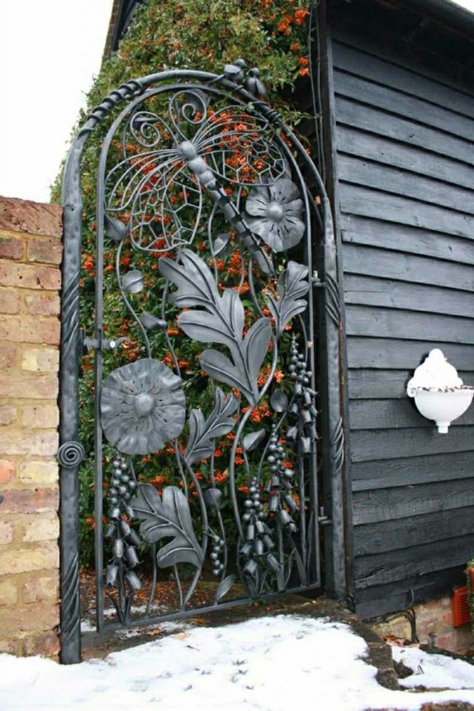 18 Majestic Metal Garden Gates That Will Make You Say WOW - Page 3 of 3