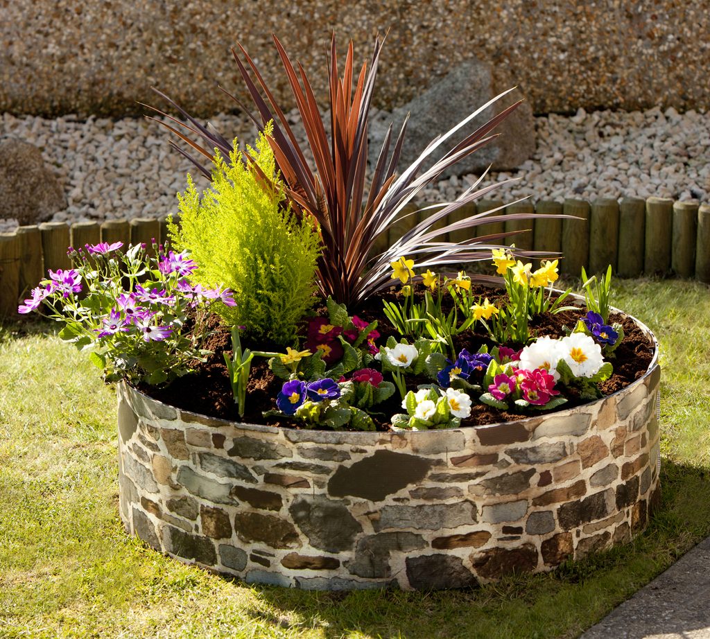 HOW TO MAKE ROUND FLOWER BEDS THAT WILL BEAUTIFY YOUR YARD