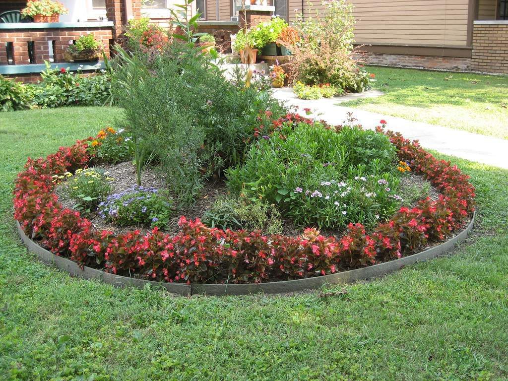 How To Make Round Flower Beds That Will Beautify Your Yard - Page 2 of 3