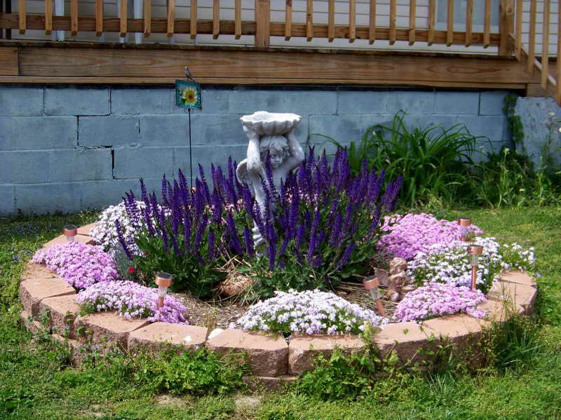 How To Make Round Flower Beds That Will Beautify Your Yard ...