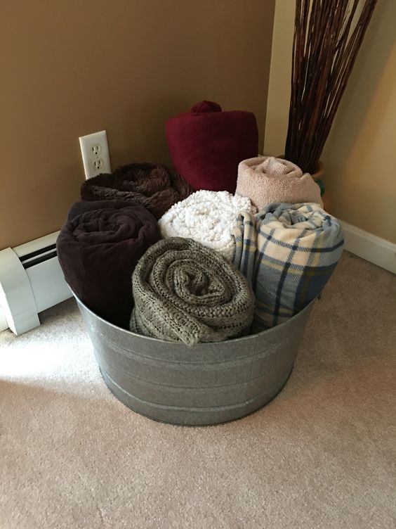 10 Stupendous Blanket Storage Ideas for Your Home