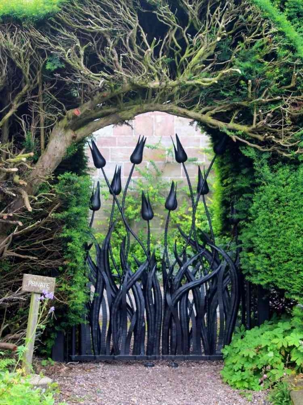 18 Majestic Metal Garden Gates That Will Make You Say WOW   Page 2 of 3
