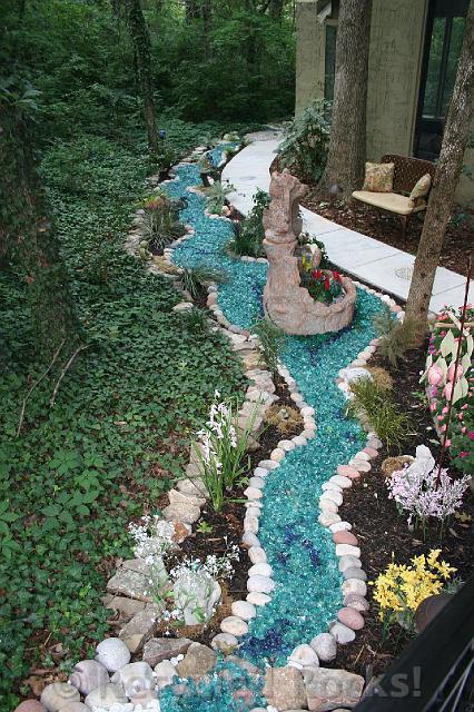 glass mulch landscaping ideas that will impress you