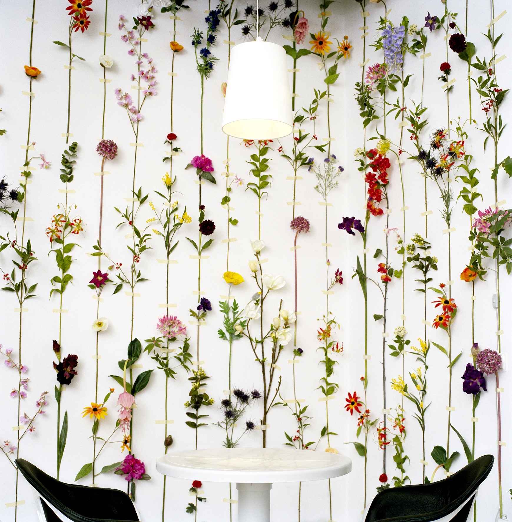 Fascinating Hanging Flower Decor Will Bring Freshness Into Your Home