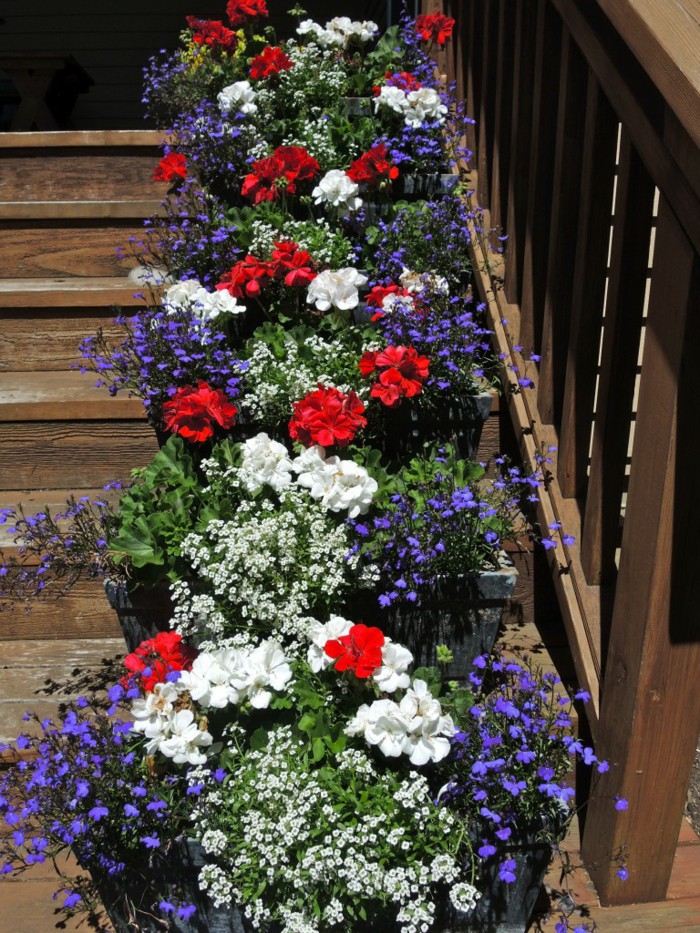 Stair Flower Decor Will Leave The Best Impression And Look Welcoming
