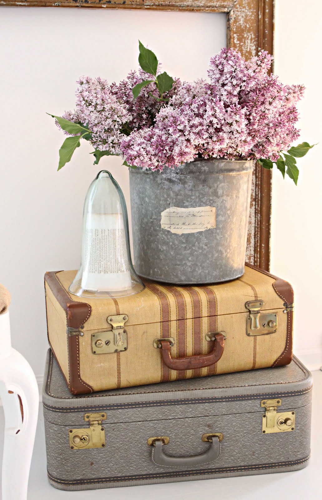 DIY Vintage Decor Is Genius Way To Upcycle Old Items