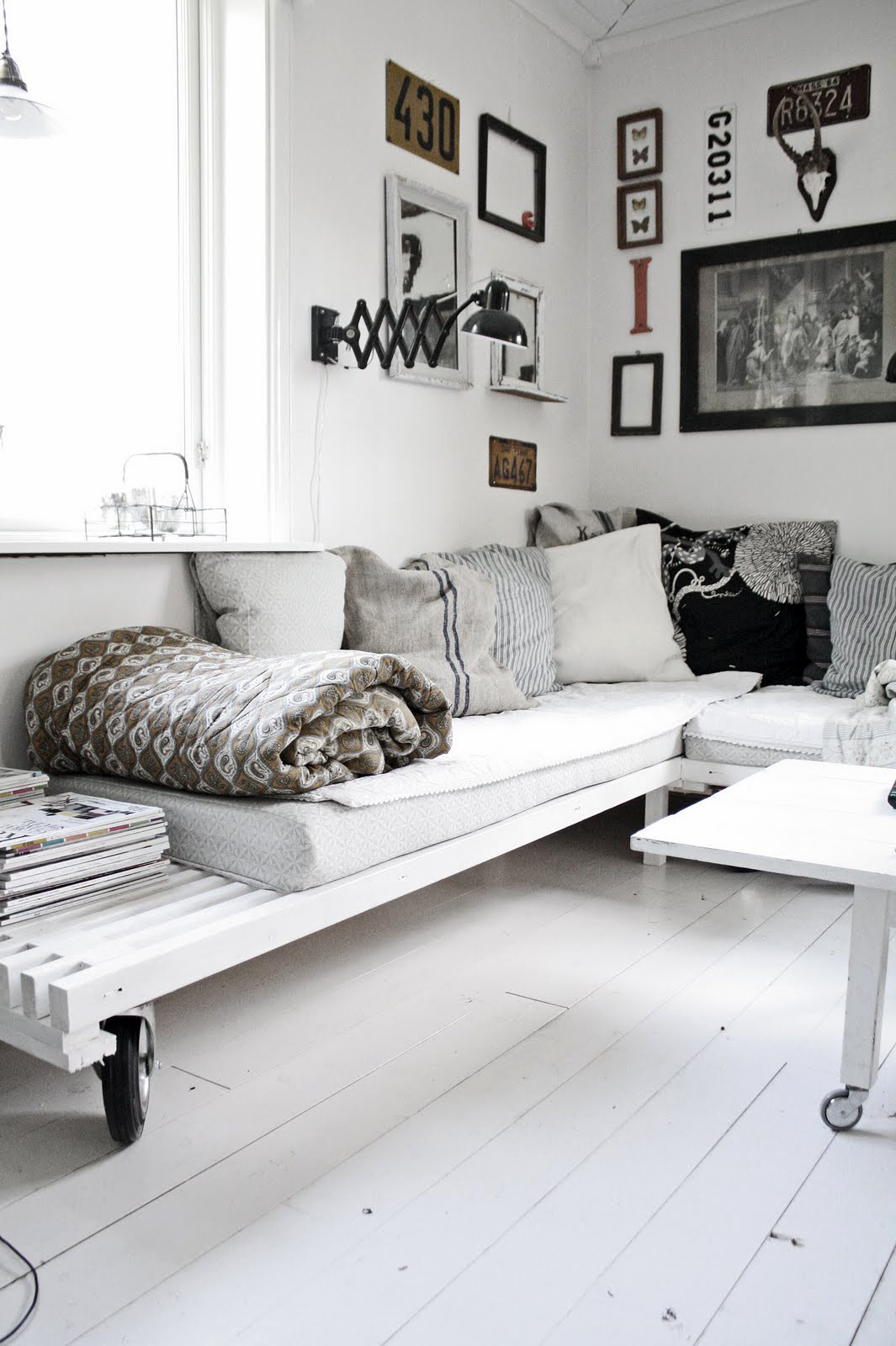 Comfy DIY Pallet Sofa Ideas That Look Surprisingly Stylish - Page 2 of 3