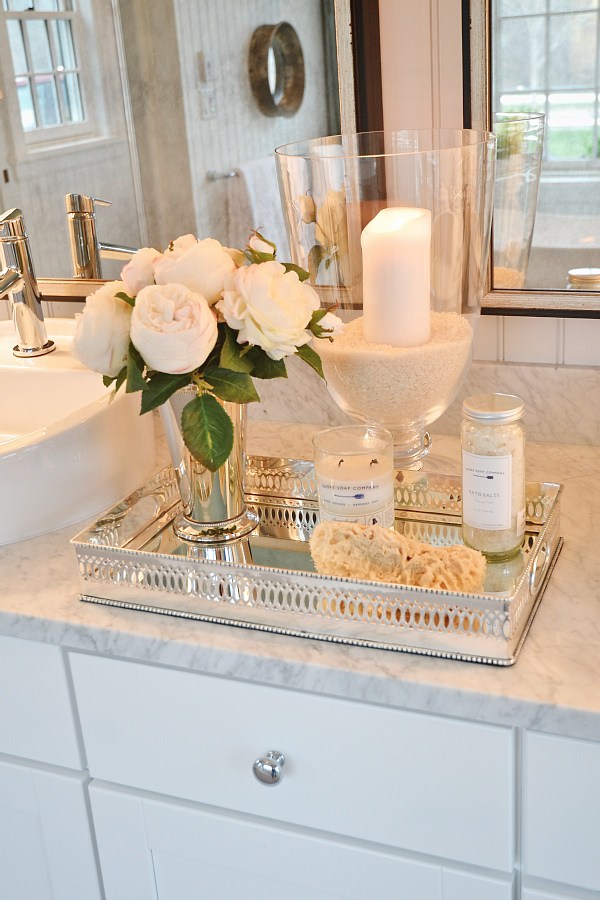 Bathroom Vanity Tray Ideas For Organizing In A Sleek Way - Page 2 of 3