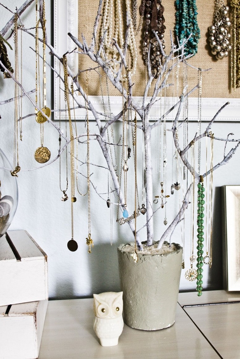 DIY Jewelry Display Ideas That Are Both Functional And Aesthetic