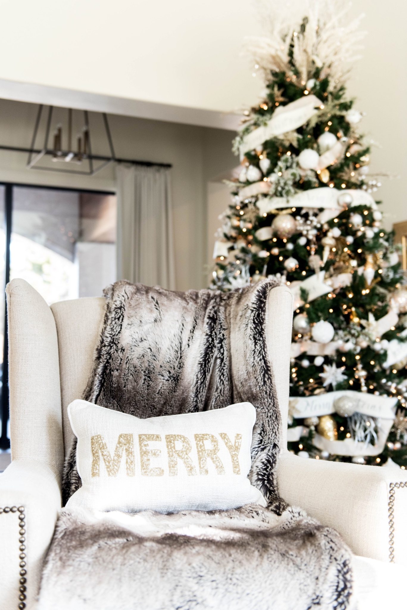 christmas decor glam decorations bedroom holiday tree inspiration ornaments vsco decoration adding things winter living curlsandcashmere natale boring xmas every