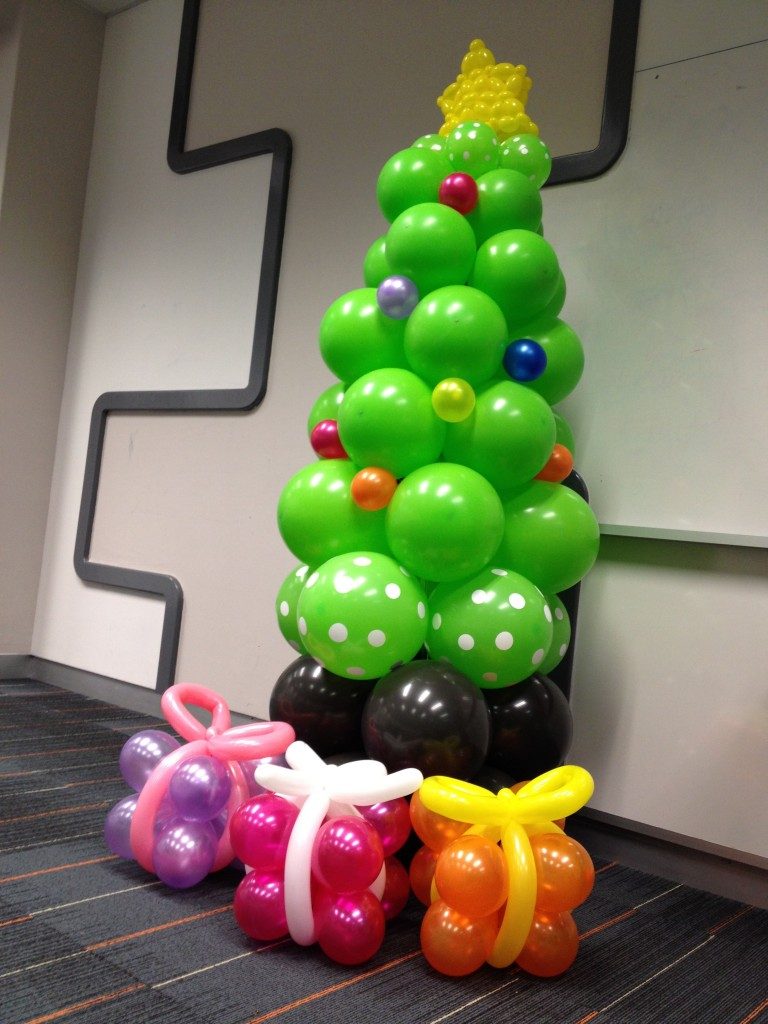 balloon-christmas-tree