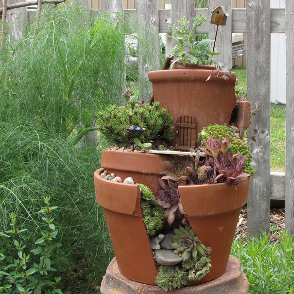 broken-pot-fairy-garden-09