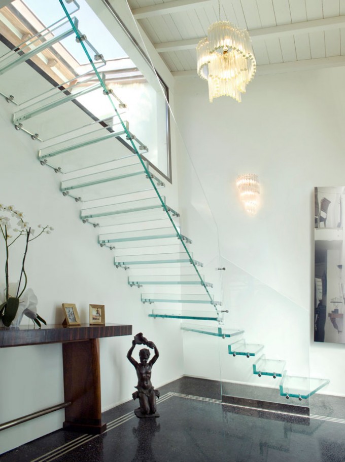 floating-glass-staircase-680x912