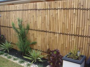 20 Amazing Bamboo Fence Ideas To Beautify Your Outdoors - Page 2 of 4