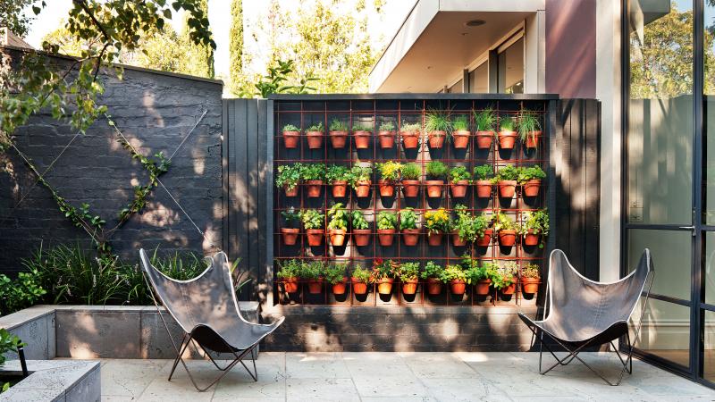 vertical-garden-plant-pots-outdoor-area-20150807163902-q75dx800y-u1r1g0c