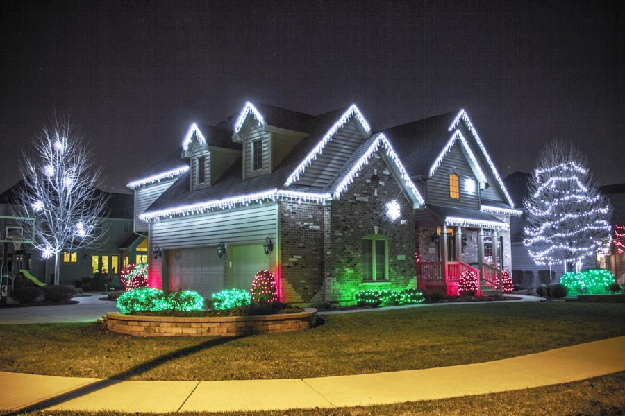 best-beast-and-biggest-outdoor-christmas-lights-at-house-design-900x600