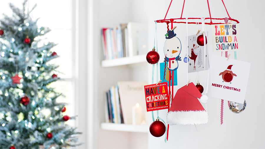 how-to-make-a-christmas-card-hanger-display