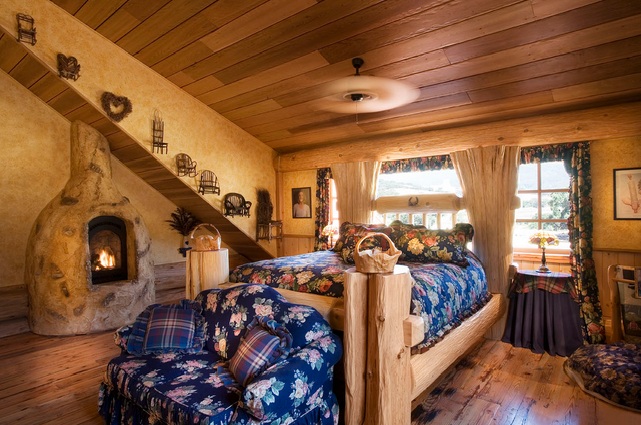 log cabin bedrooms
