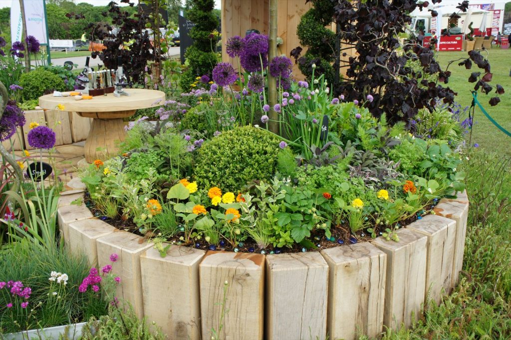 How To Make Round Flower Beds That Will Beautify Your Yard