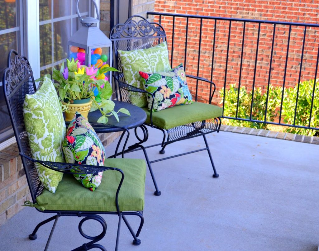 Easter porch 