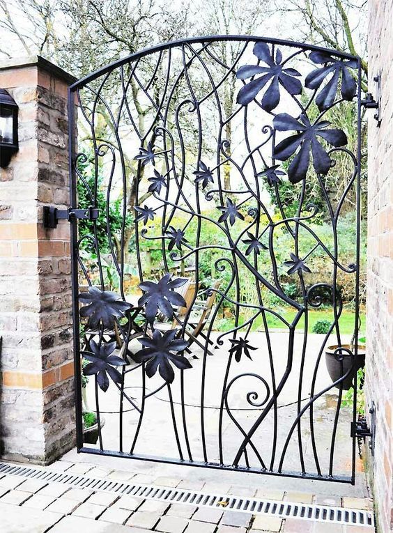 18 Majestic Metal Garden Gates That Will Make You Say WOW - Page 2 of 3