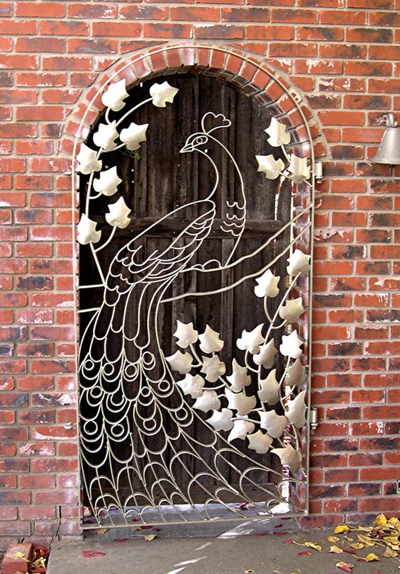 18 Majestic Metal Garden Gates That Will Make You Say WOW - Page 2 of 3