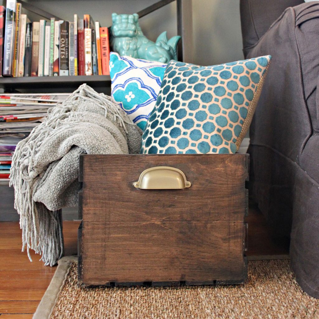 10 Stupendous Blanket Storage Ideas for Your Home