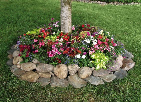 How To Make Round Flower Beds That Will Beautify Your Yard ...