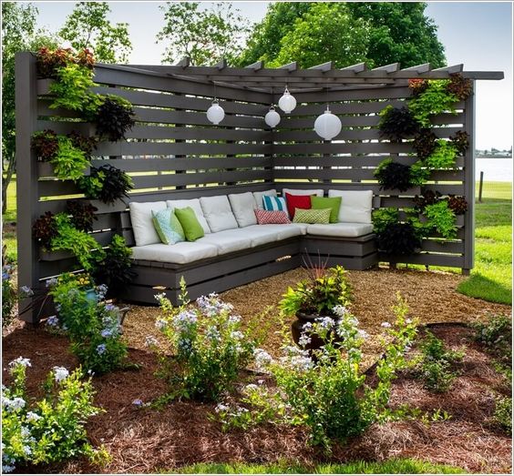 Affordable Patio Privacy Screens That Are Easy To Make - Page 3 of 3