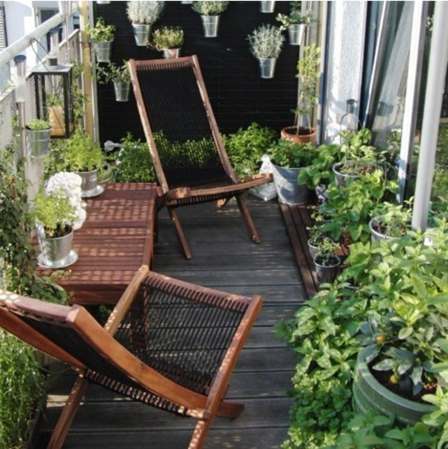 Refreshing Small Balcony Gardens That Will Steal The Show