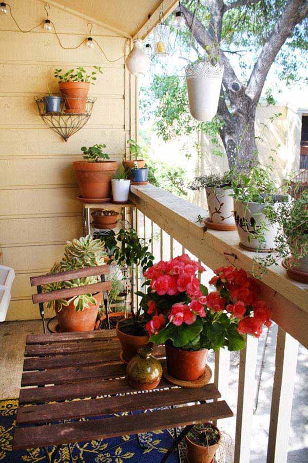 Refreshing Small Balcony Gardens That Will Steal The Show