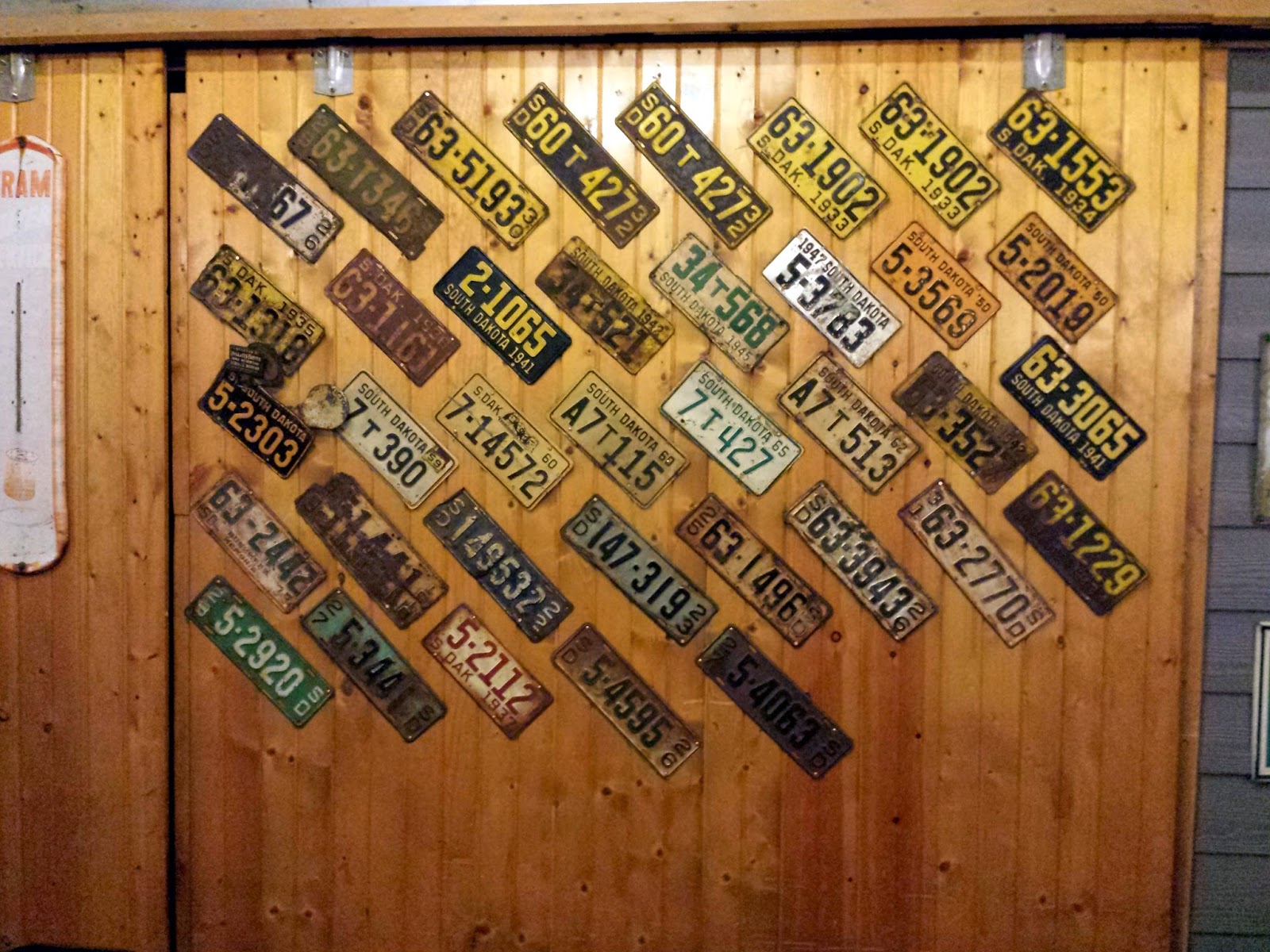 15 Cool Things That You Can Make With Old License Plates - Page 2 of 2