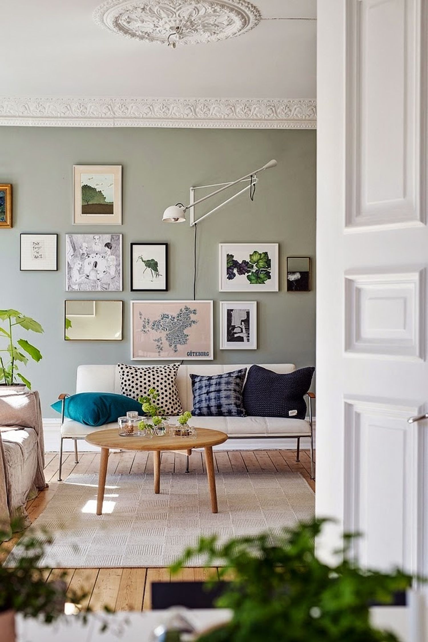 Magnificent Colorful Scandinavian Interiors For The Ones That Love A