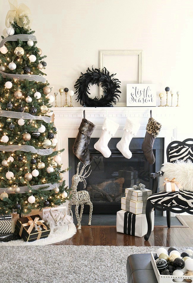 Amazing Monochromatic Christmas Decor Ideas That Look Modern