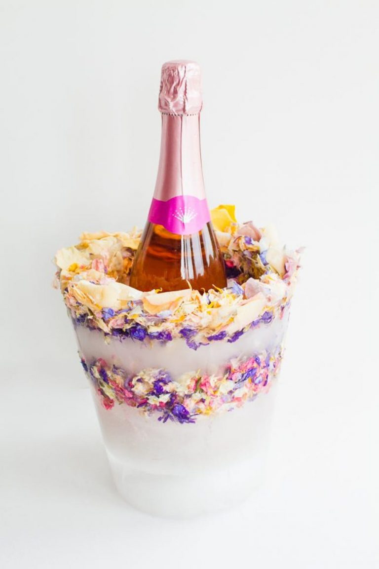DIY Ice Bucket With Flowers And Fruits Is A Must For Your Party