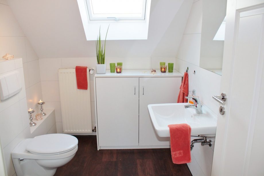Laminate Flooring for Your Bathrooms: Pros and Cons