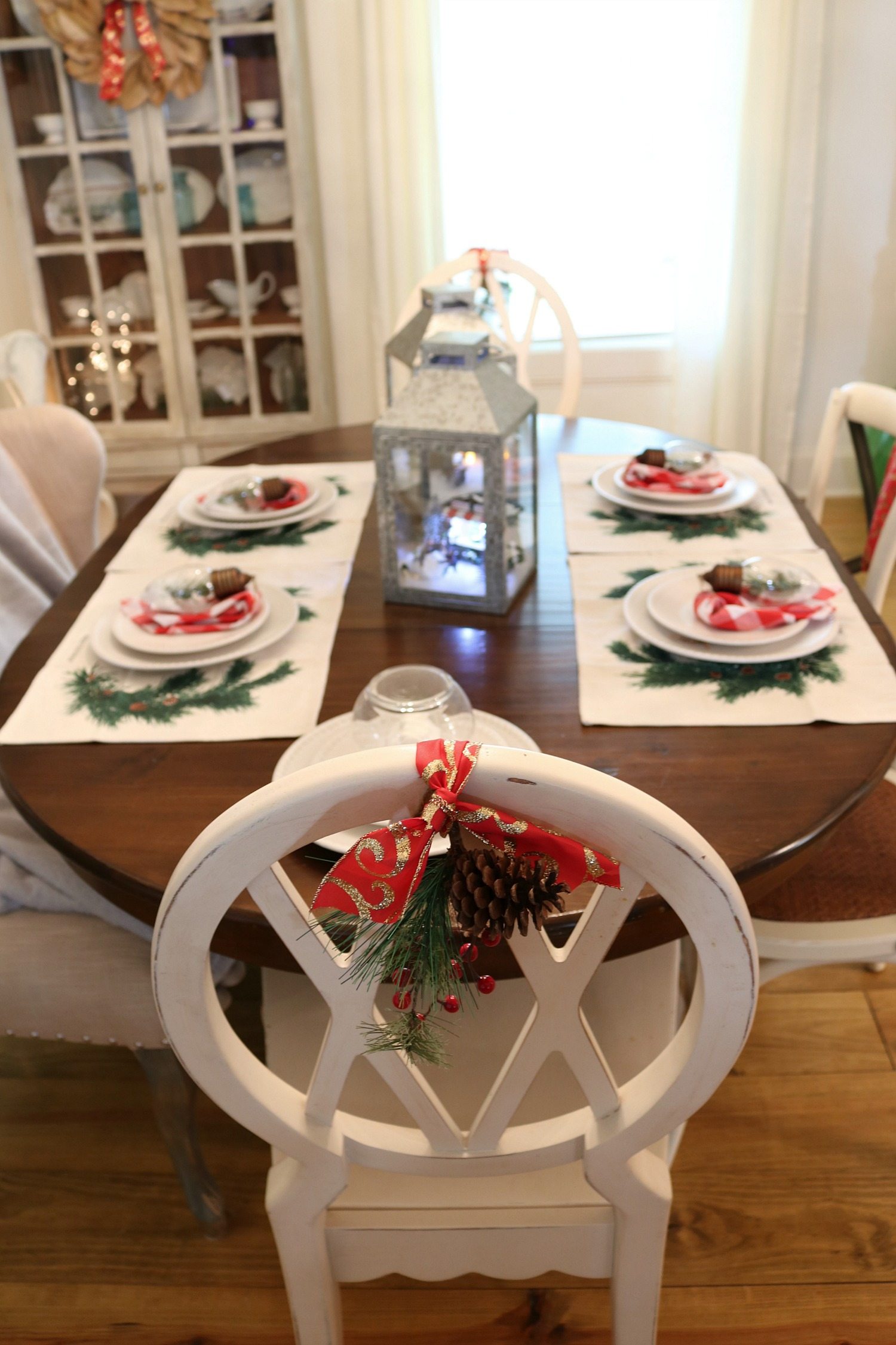 Christmas Dinner Ideas For A Beautiful Decorated Table