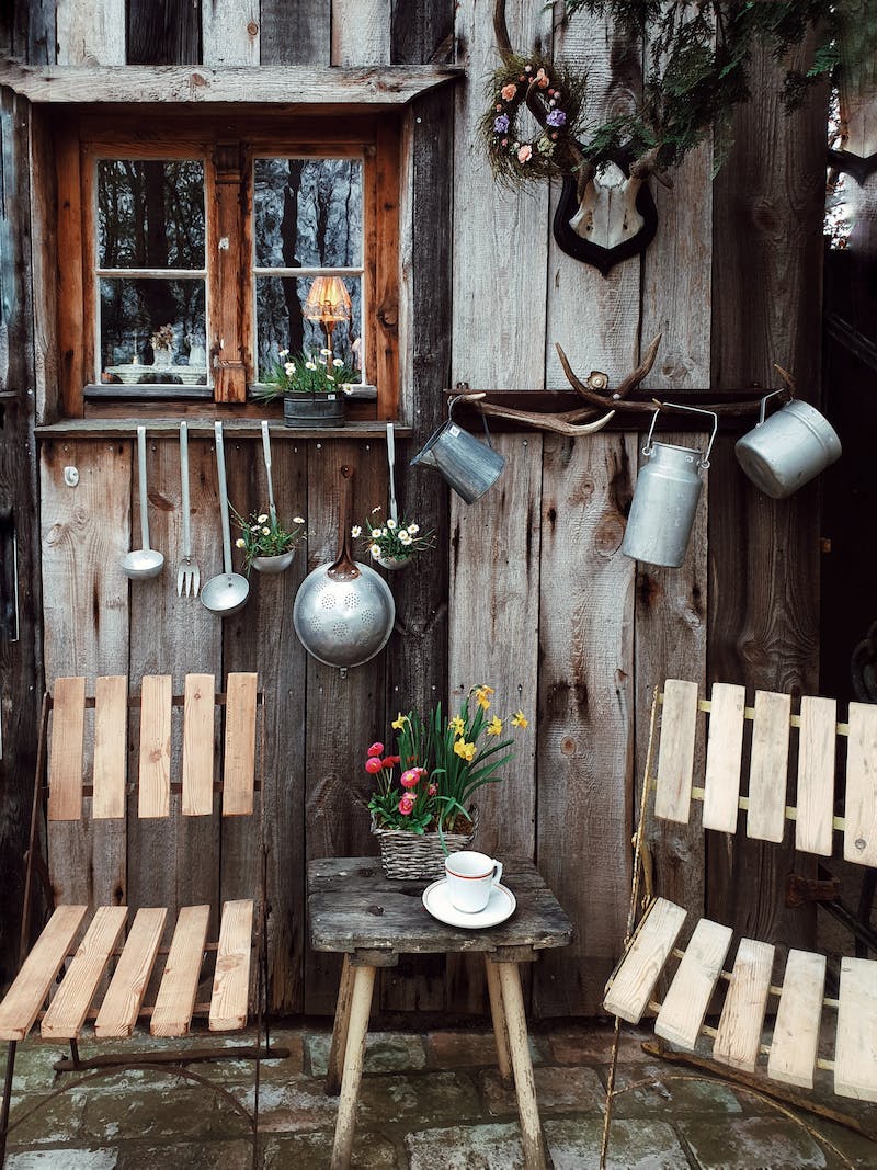 5 Easy and Inexpensive Ways to Improve Your Garden Shed 